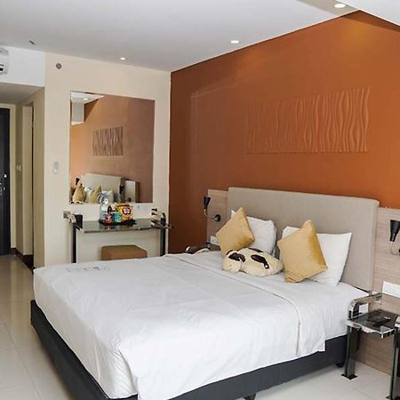 Verse Hotel Cirebon Exterior photo