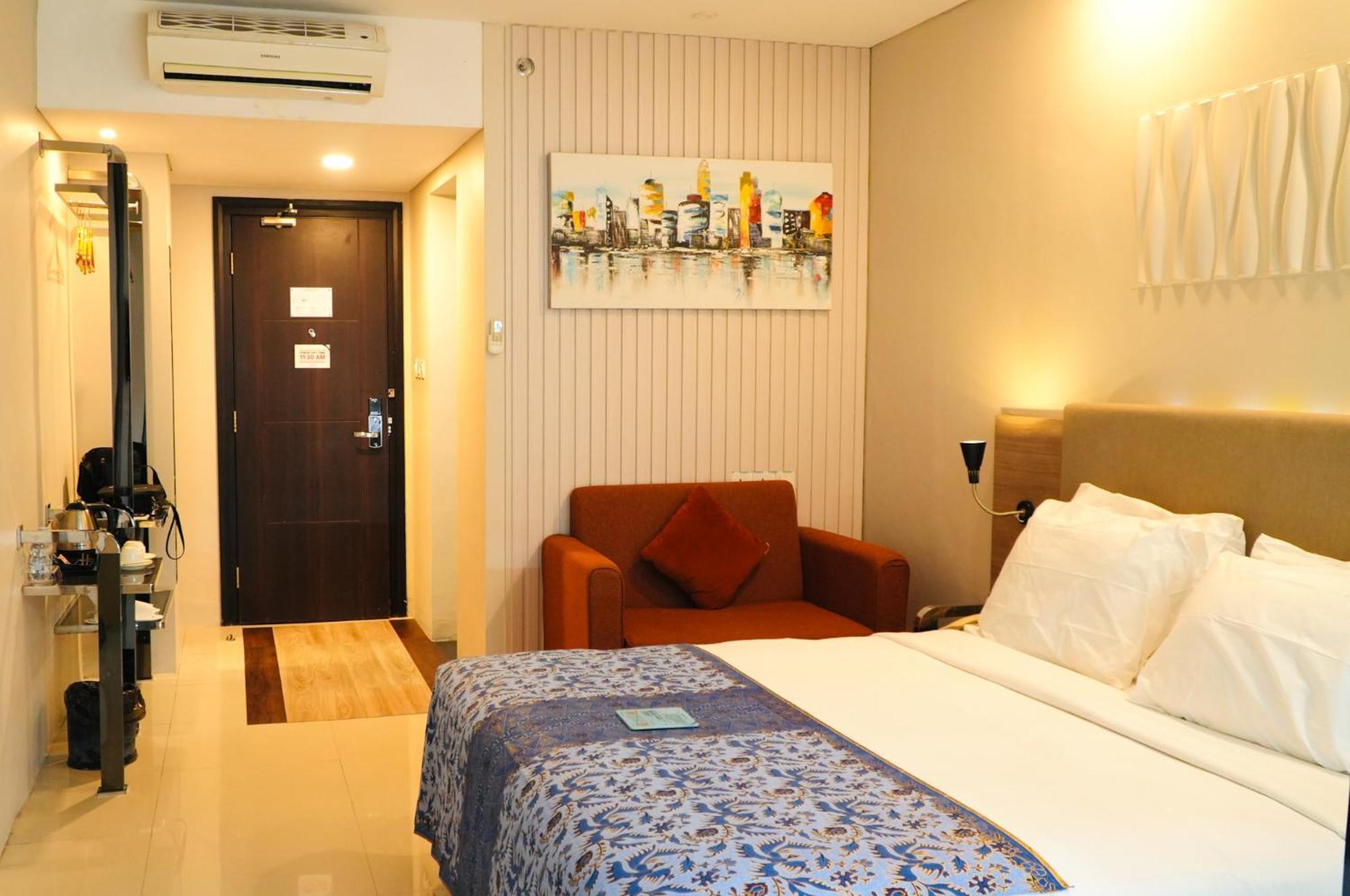 Verse Hotel Cirebon Exterior photo